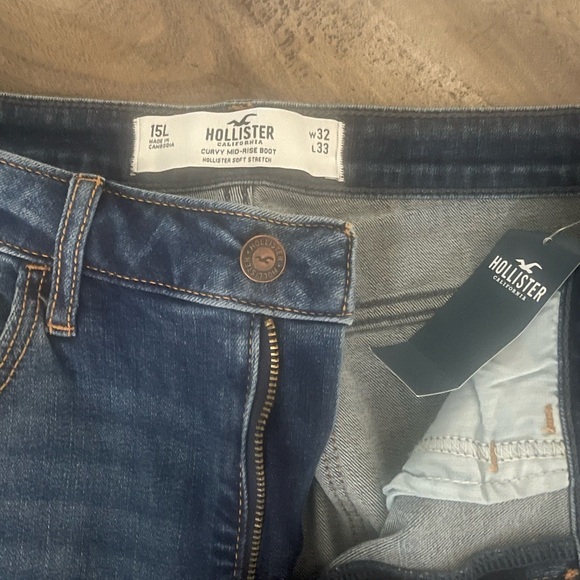 New hollister jeans - Picture 2 of 3